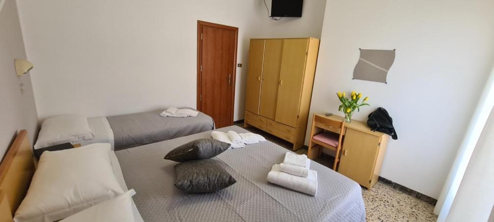 Hotel Astoria Riccione Exteriör bild